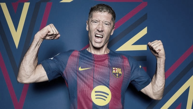 Ile języków zna Robert Lewandowski? Jego umiejętności zaskakują