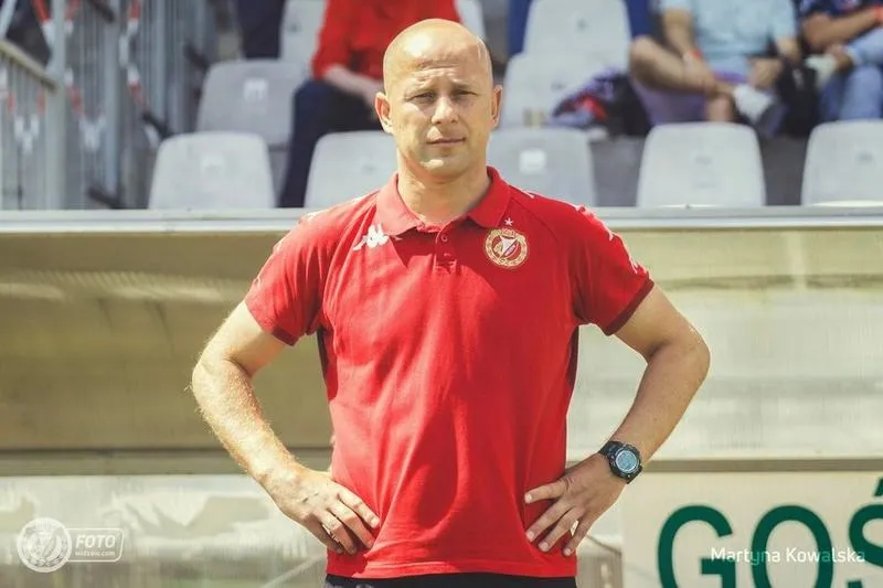 Janusz Niedźwiedź w Miedzi Legnica – nowy trener, nowe szanse na sukces?