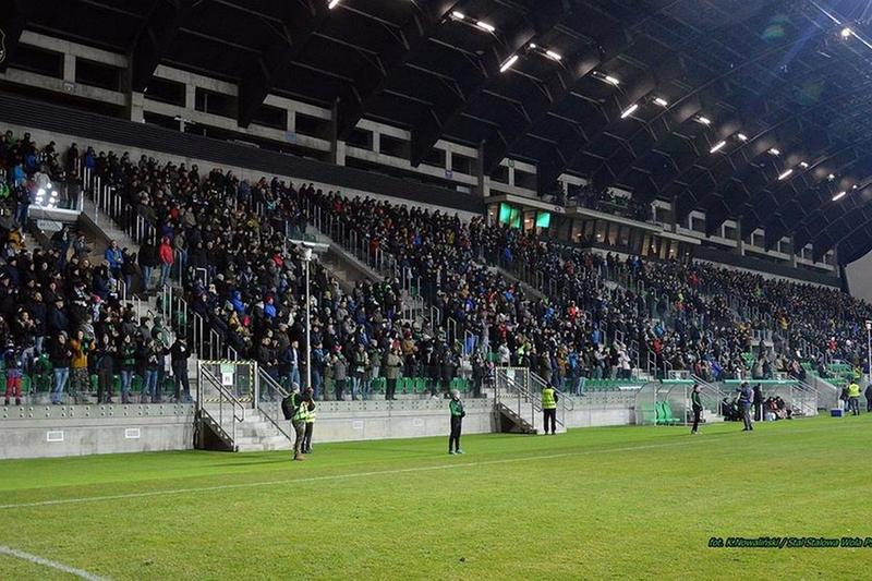 Koszty wynajmu stadionu