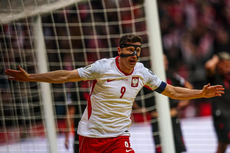 Lewandowski przeciwko Realowi Madryt