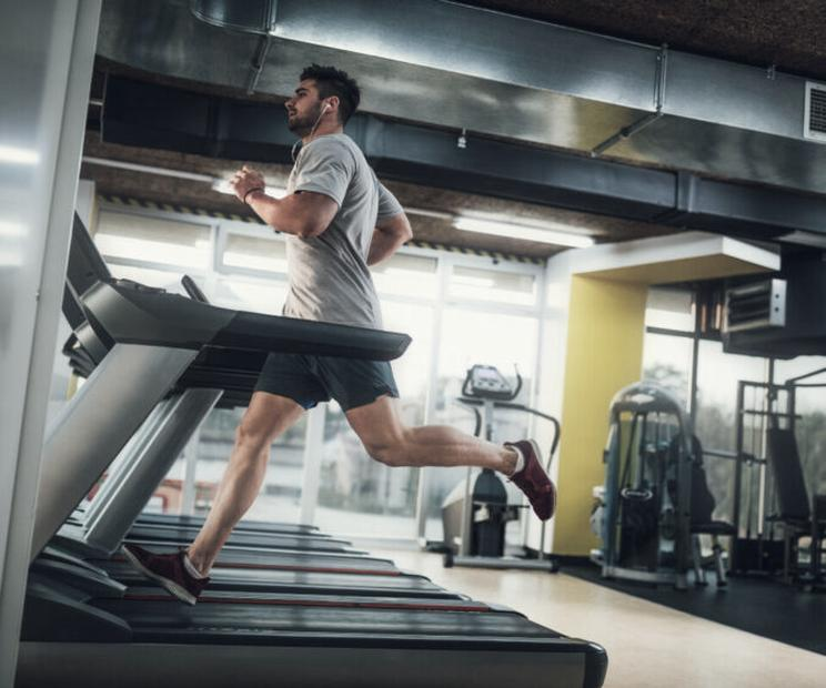Trening cardio na bieżni